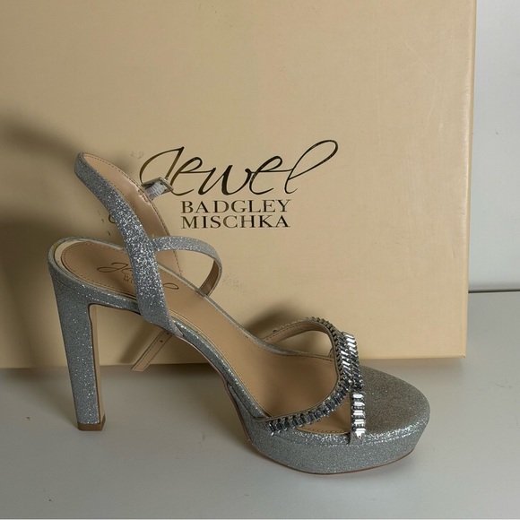 EUC Jewel Badgley Mischka Gallant Platform Sandal Glittering Silver Heels - Picture 6 of 13